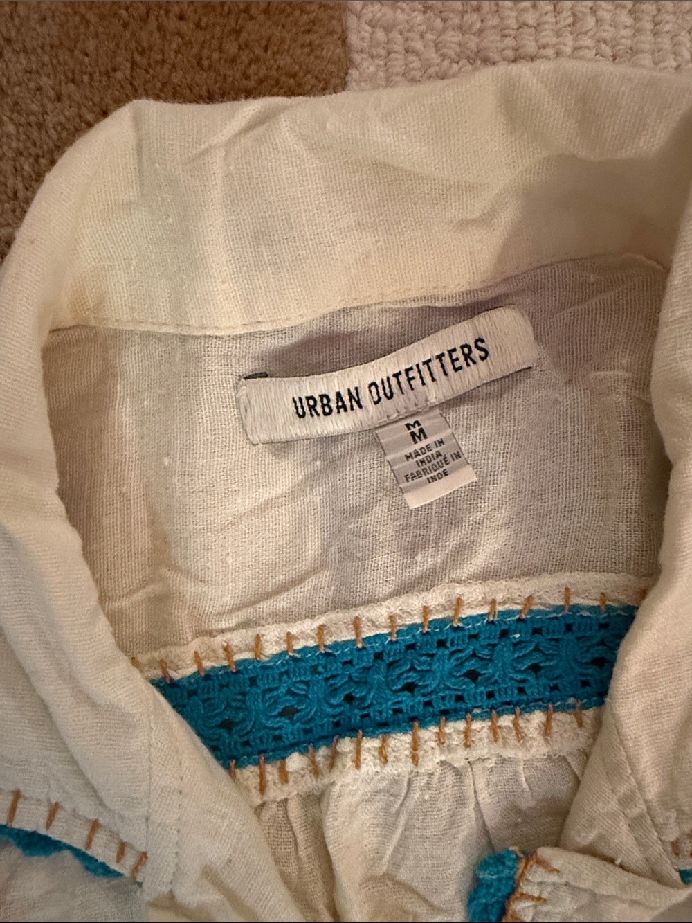 Urban Outfitters cream floral embroidered button up crop top shirt - Picture 2 of 6